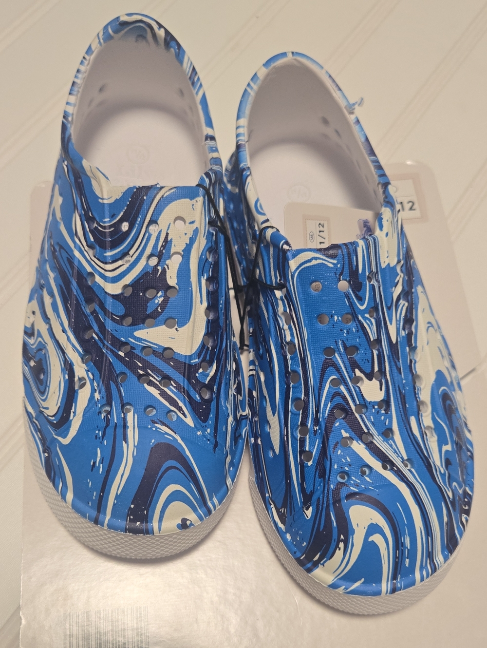 Lily & Dan Boy Slip Ons / Size 11/12